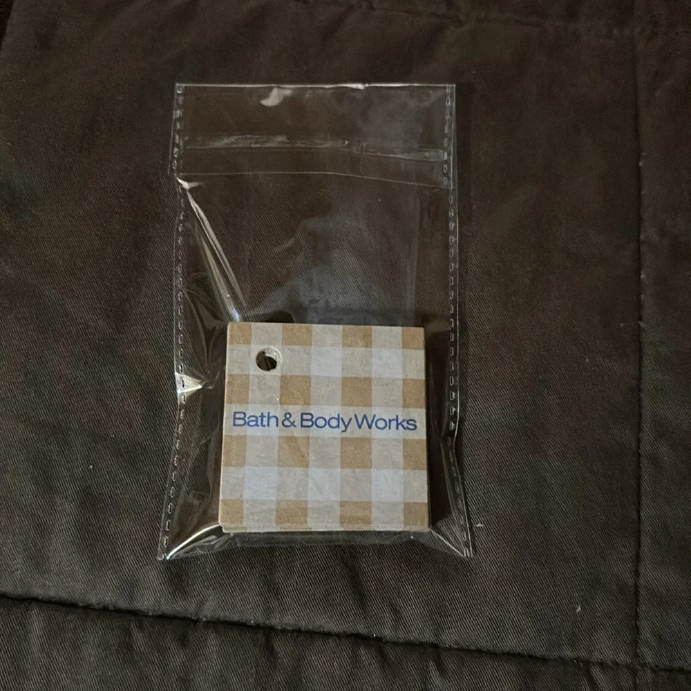 Bath & Body Works Small Cardboard Gingham Gift Tags
